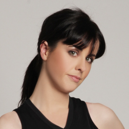 Emma Lyons